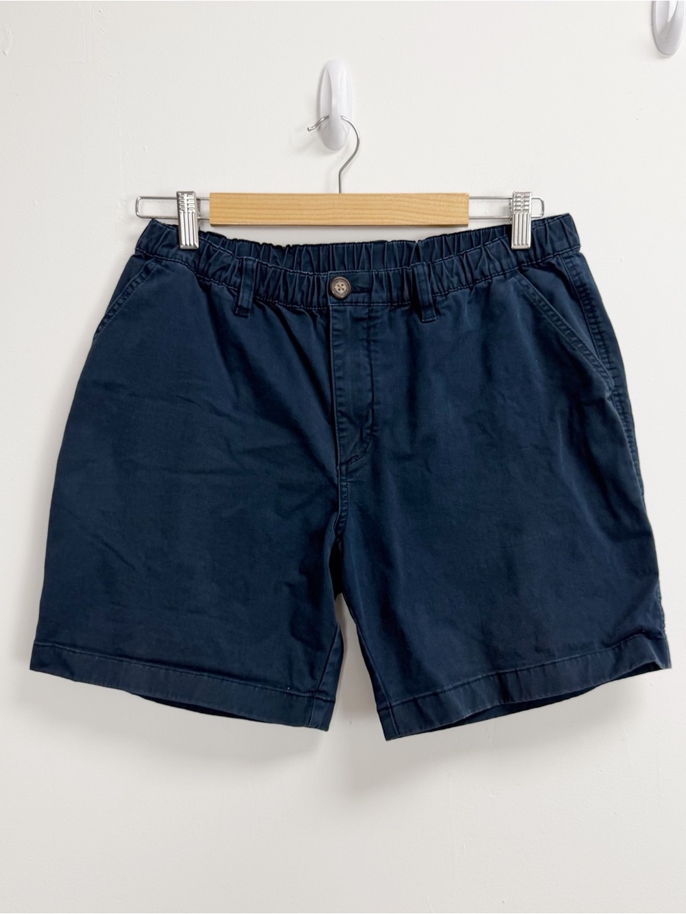 Chubbies Shorts Mens Large Navy Blue 7 Inch Inseam Stretch Waist Chinos